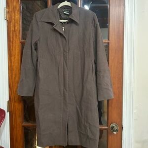 Harve Benard Grew/Brown Coat